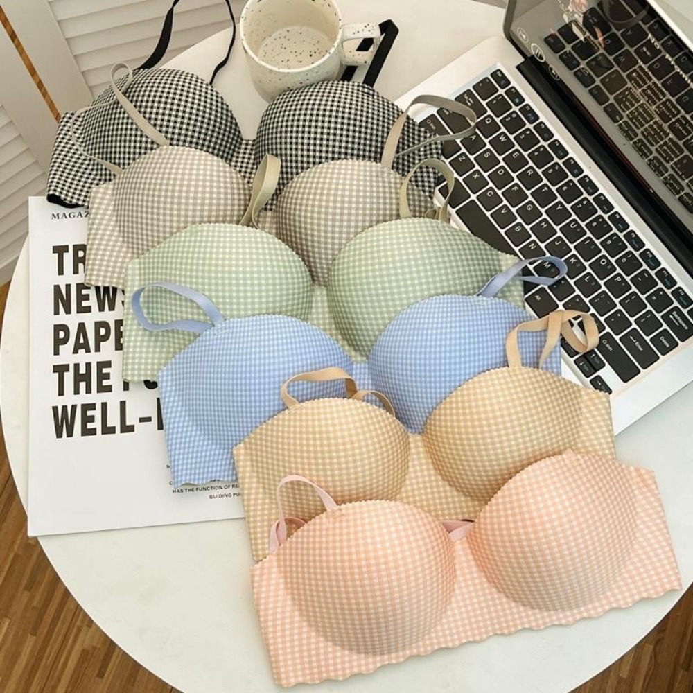Ademende naadloze beha Naadloo - Plunge Bra Push Up recensie en prijs
