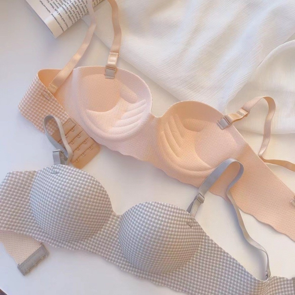 Ademende naadloze beha Naadloo - Plunge Bra Push Up recensie en prijs